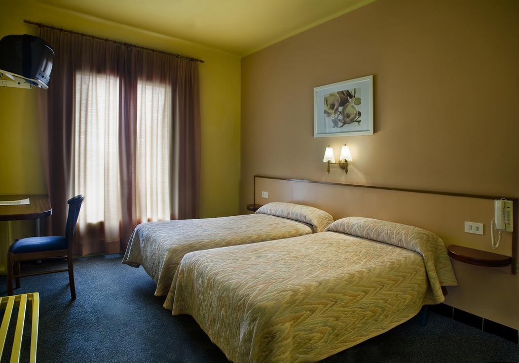Hotel Emporium - Adults Only Castello  D'Empuries Esterno foto