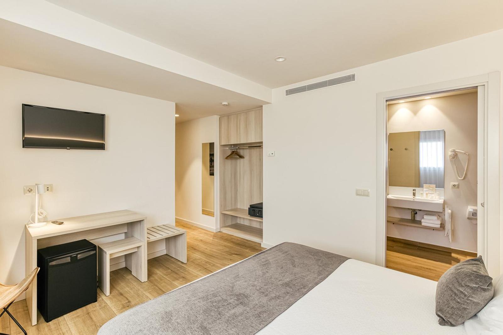 Hotel Emporium - Adults Only Castello  D'Empuries Esterno foto